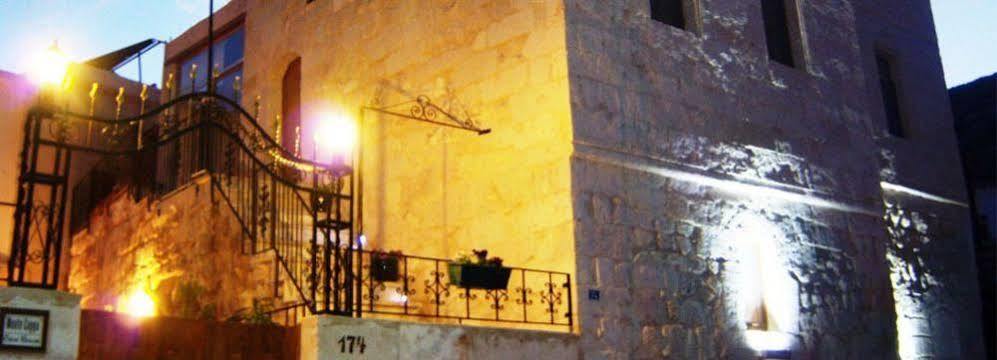 Bed and Breakfast Monte Cappa Cave House Урґюп Екстер'єр фото